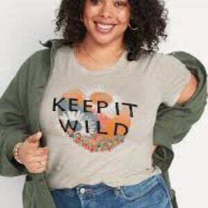 EveryWear Keep it Wild Graphic Tee Cream SZ LARGE